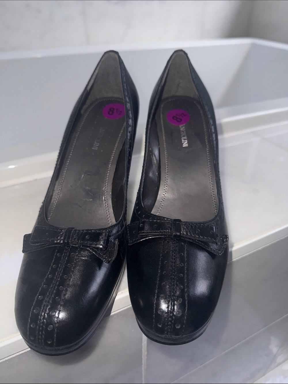 Enzo Angiolini Black Leather Bow-Accent Pumps